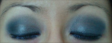 Blue & Gray Eye of the Day