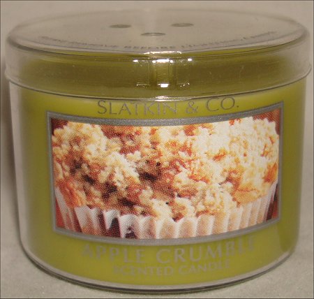 Slatkin & Co. Apple Crumble Candle Review & Pictures