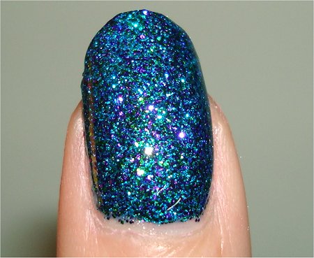 Flash Nicole by OPI Kendall on the Katwalk Kardashian Kolors Swatch & Review