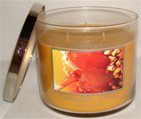 Slatkin & Co. Caramel Apple Scented Candle Review & Pictures