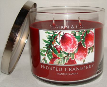 Slatkin and Co. Bath & Body Works Frosted Cranberry Candle Review & Pictures