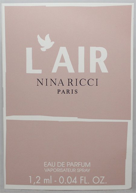 December LuxeBox Loose Button Nina Ricci L'Air Fragrance