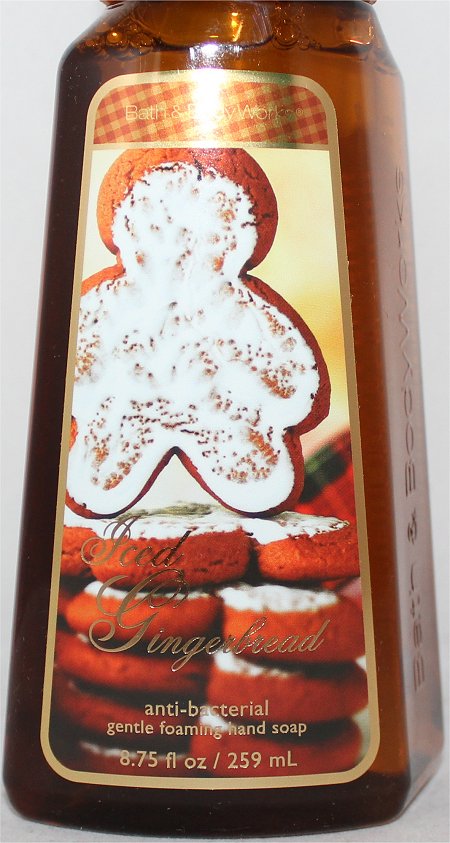 Bath & Body Works Iced Gingerbread Foaming Soap Review & Pictures