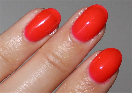 Essie Poppy Razzi Collection Camera Review & Swatch