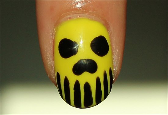 Neon-Skull-Manicure