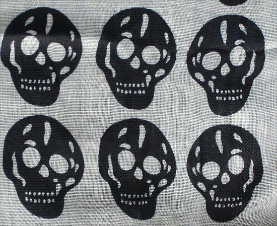 Black Skull Scarf Garage.ca