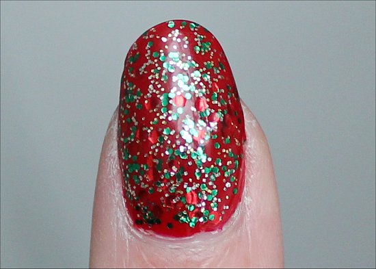 Red & Green Nails Christmas Manicure