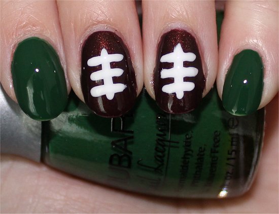 Football Nails Nail-Art Tutorial & Pictures